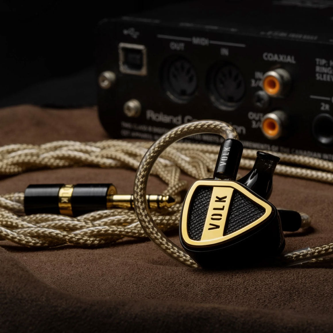 Headphone-Zone-Volk-Audio-Etoile