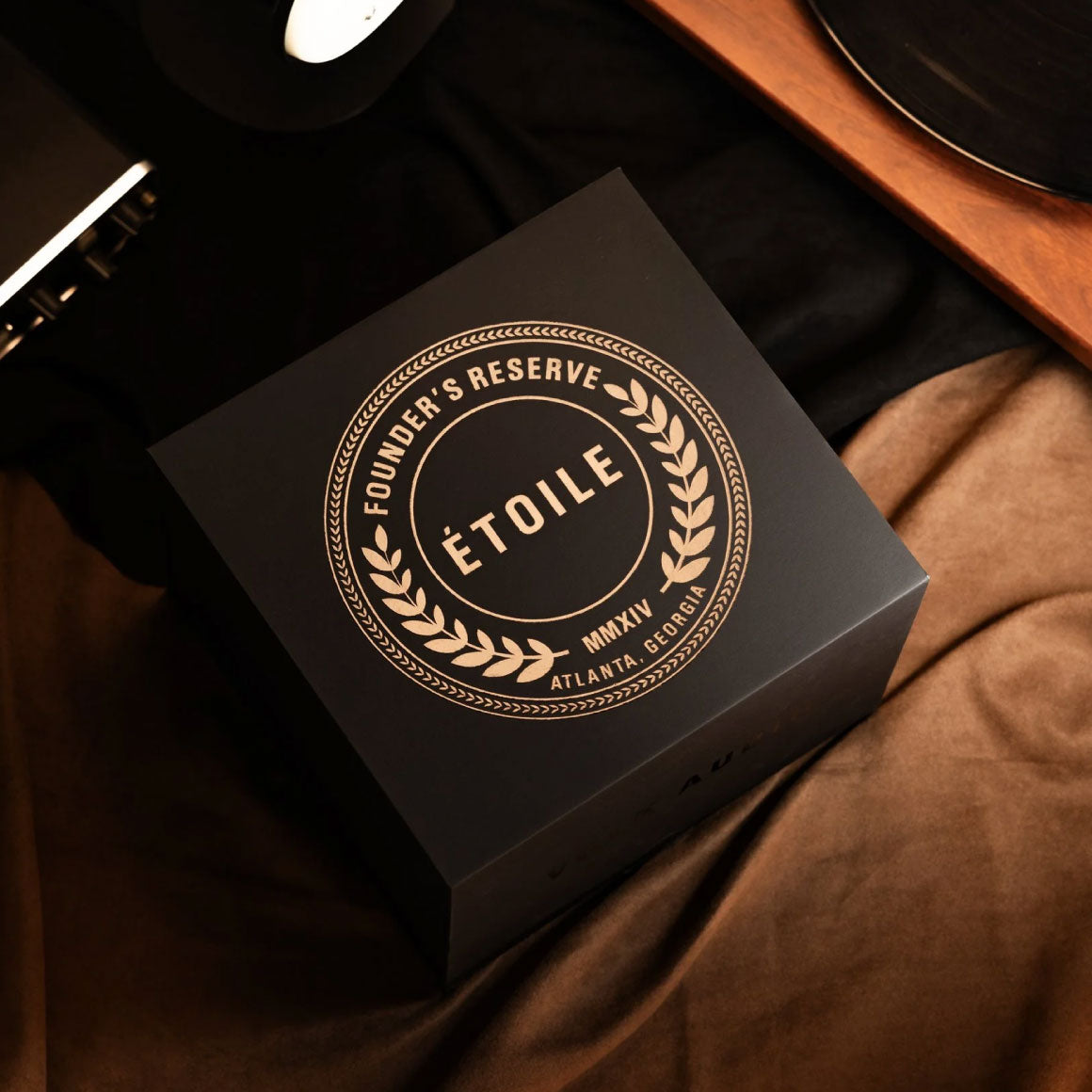 Headphone-Zone-Volk-Audio-Etoile