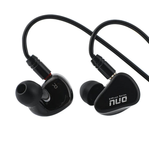 Headphone-Zone-ZiiGaat-Nuo