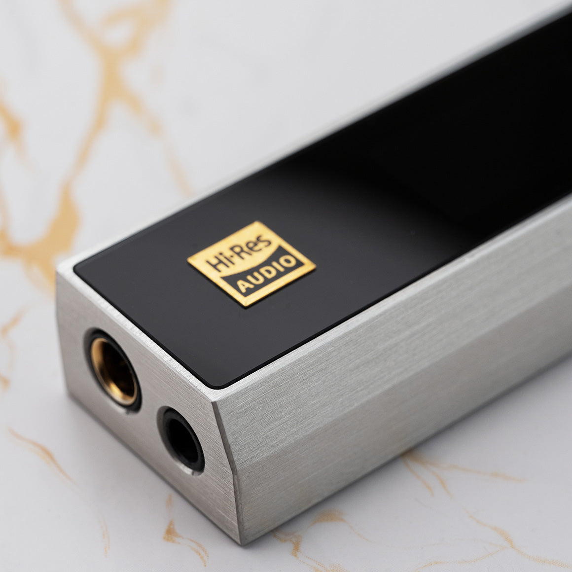 Headphone-Zone-iBasso-DC04-Ultra