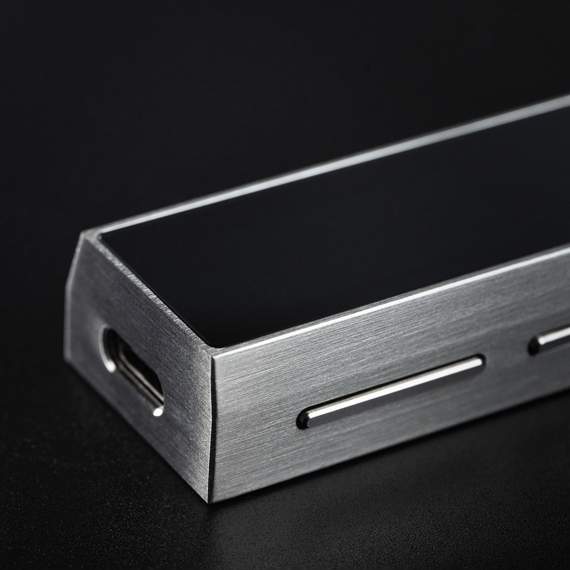 Headphone-Zone-iBasso-DC04-Ultra