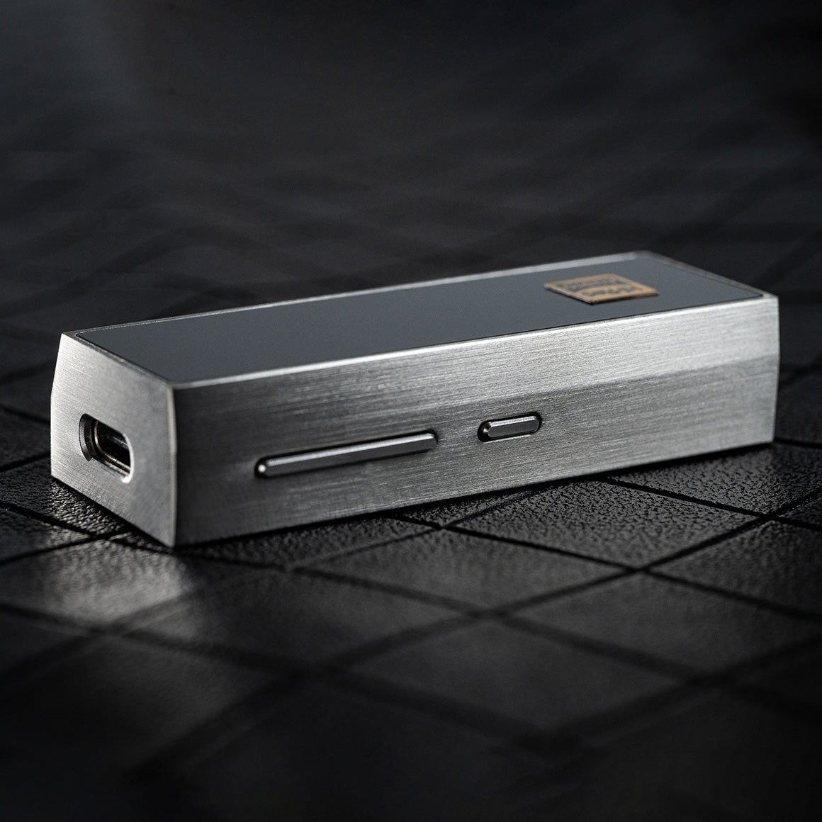 Headphone-Zone-iBasso-DC04-Ultra