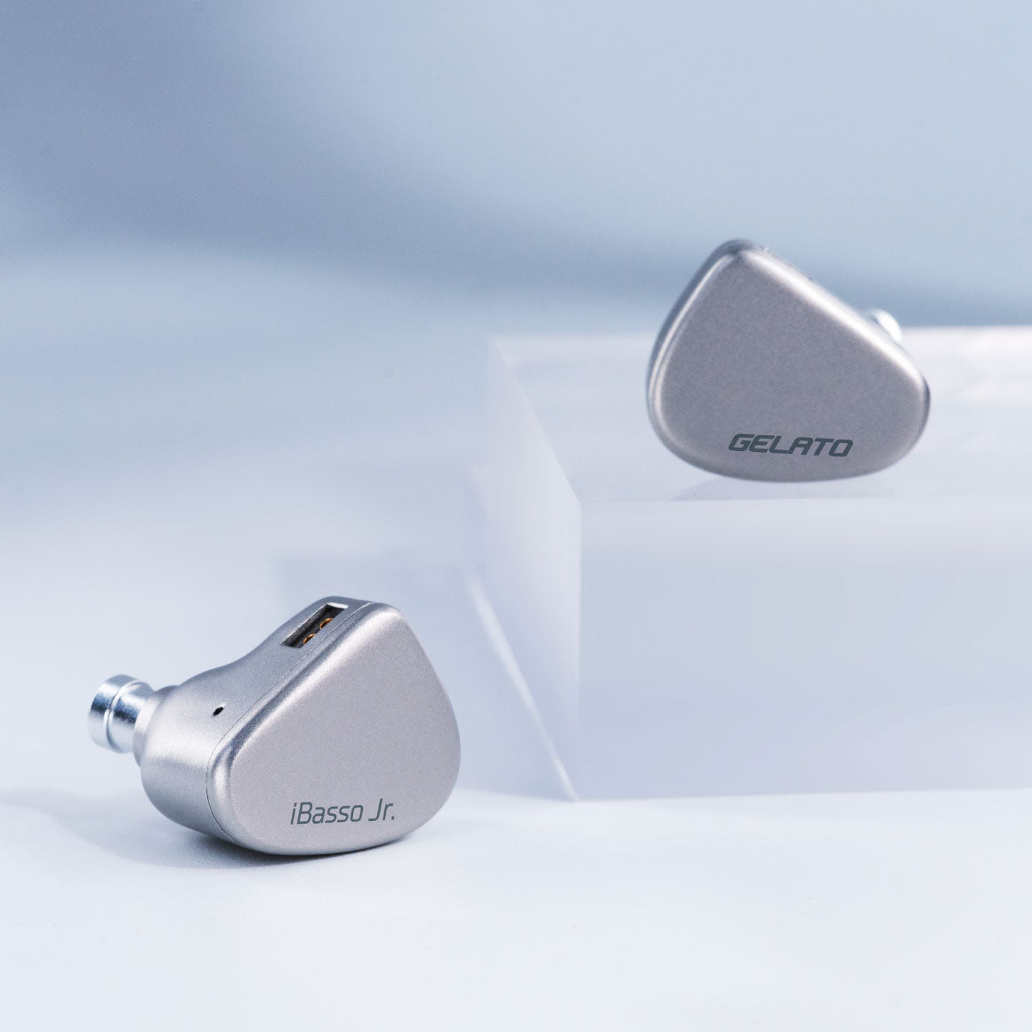 Headphone-Zone-iBassoJr.-Gelato-Silver-DSP