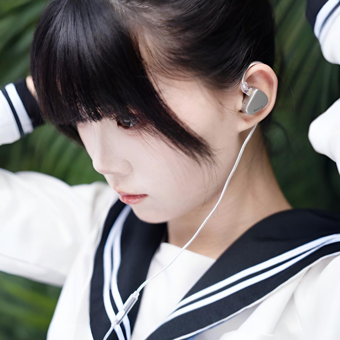 Headphone-Zone-iBassoJr.-Gelato-Silver-With-Mic-Gallary