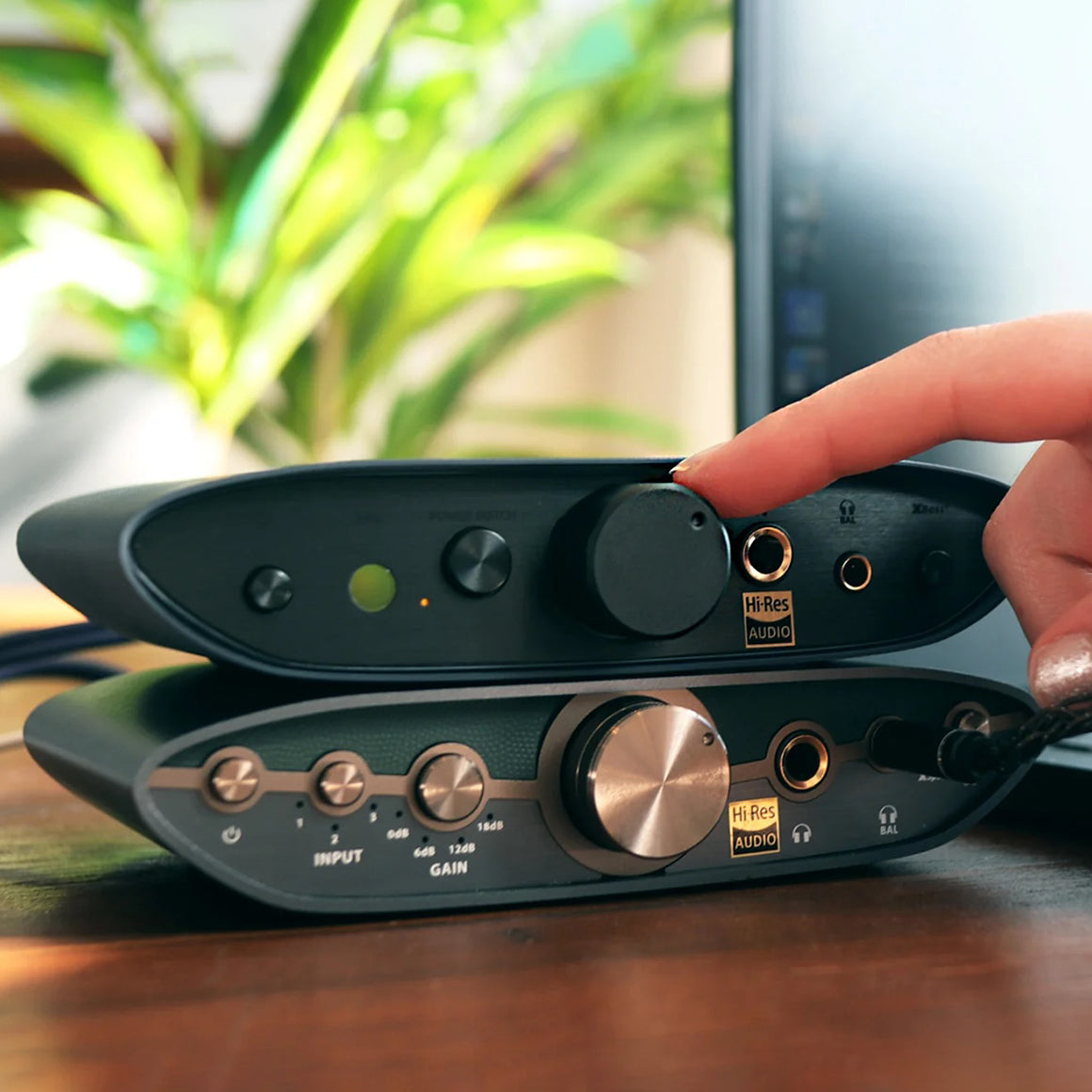 Headphone-Zone-iFi-Audio-ZEN-Air-DAC-2
