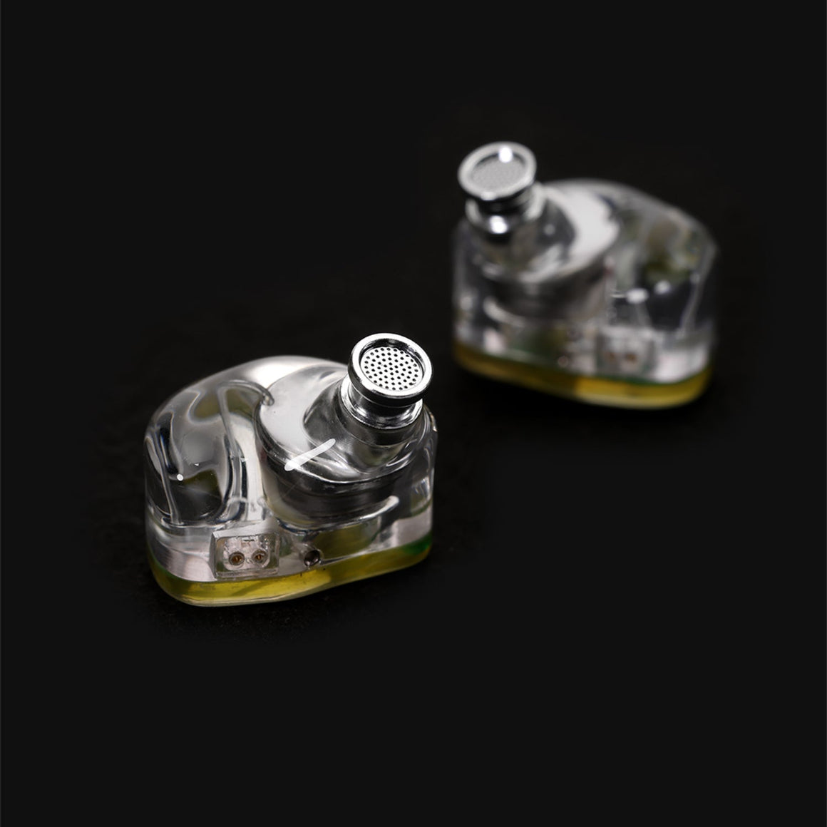 Headphone-Zone-x-ddHiFi-Iris
