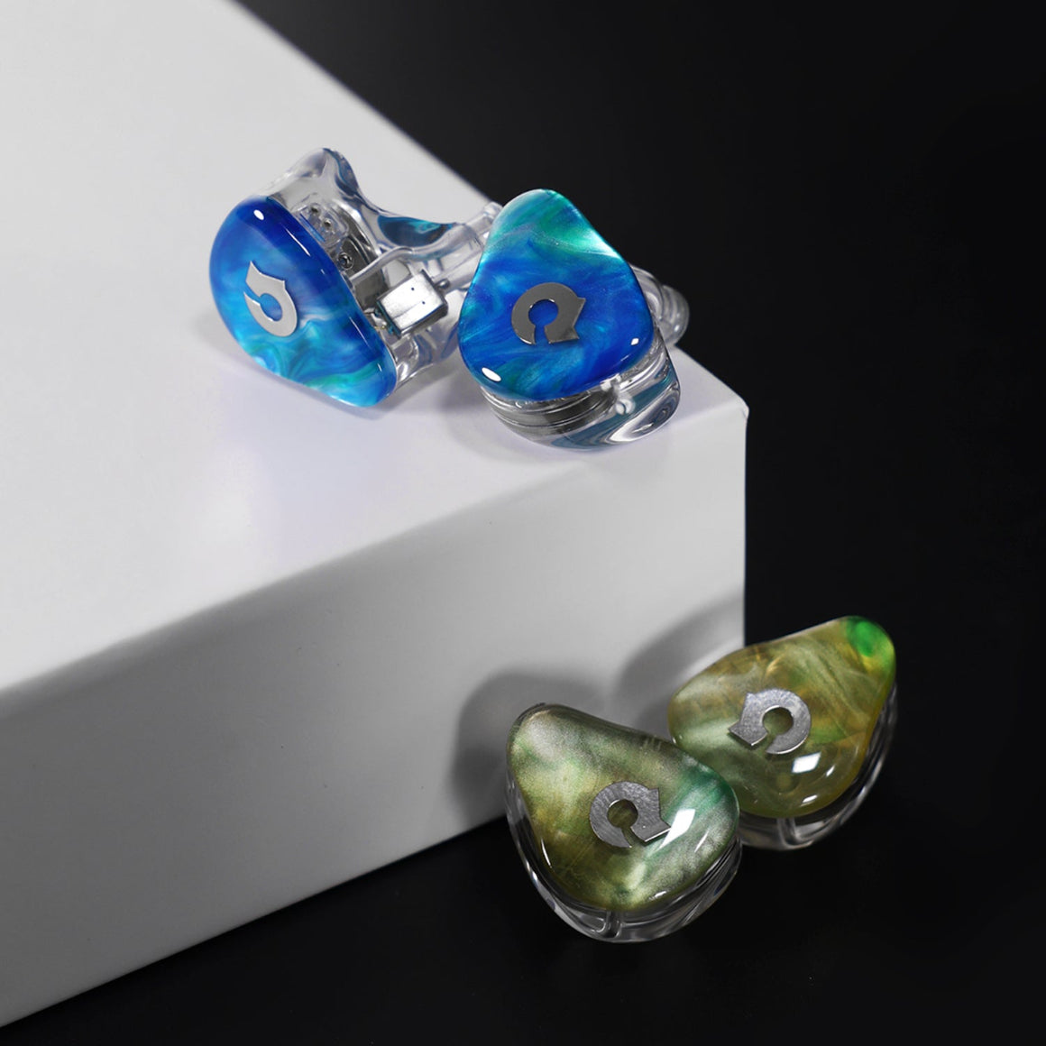 Headphone-Zone-x-ddHiFi-Iris