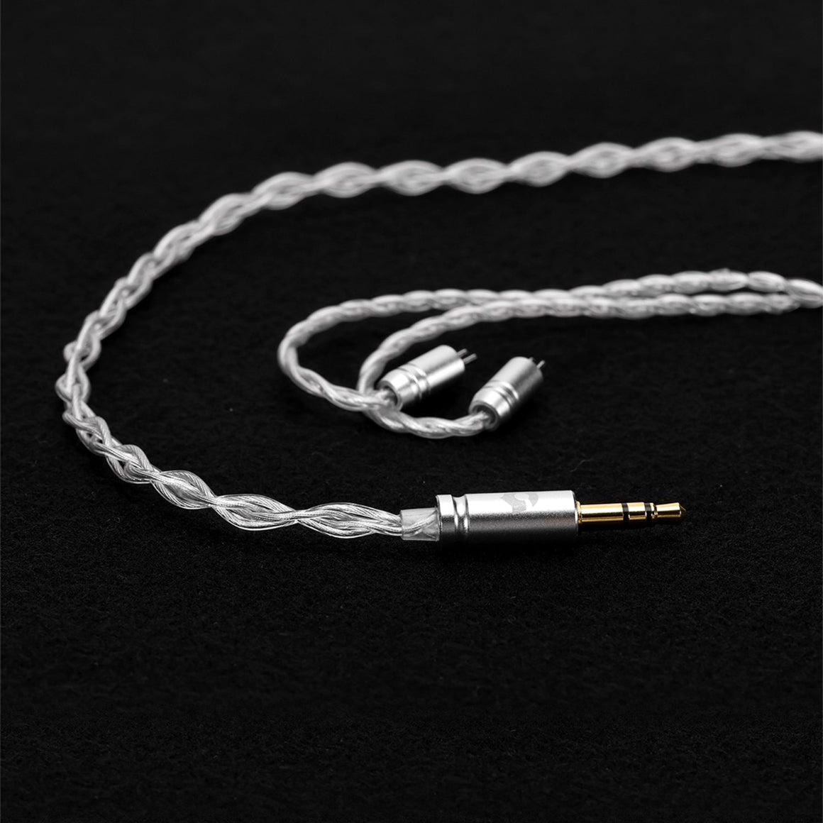 Headphone-Zone-x-ddHiFi-Iris