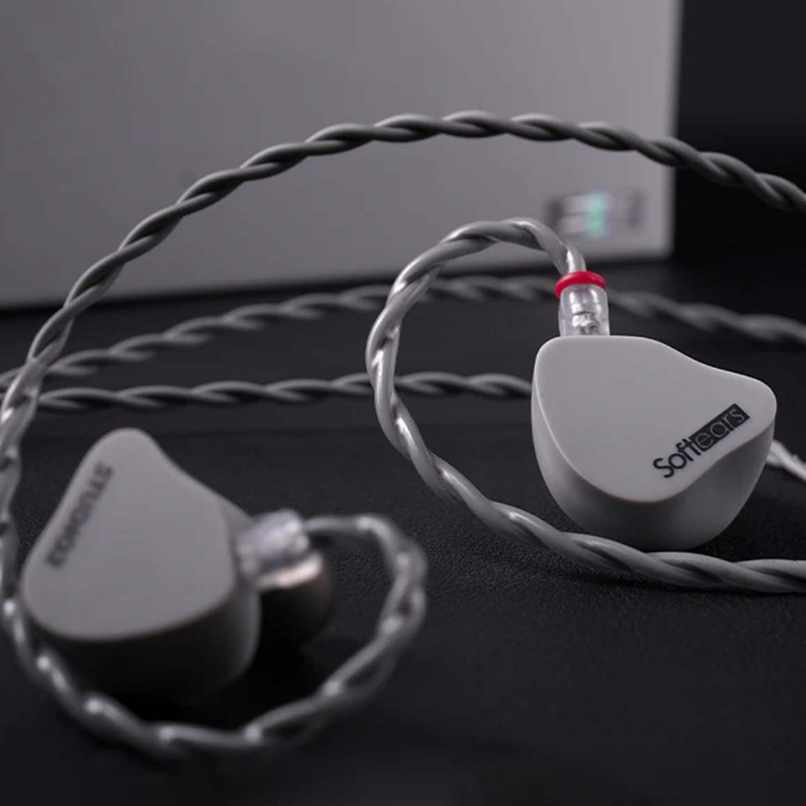 Headphone-zone-Softears-Studio2
