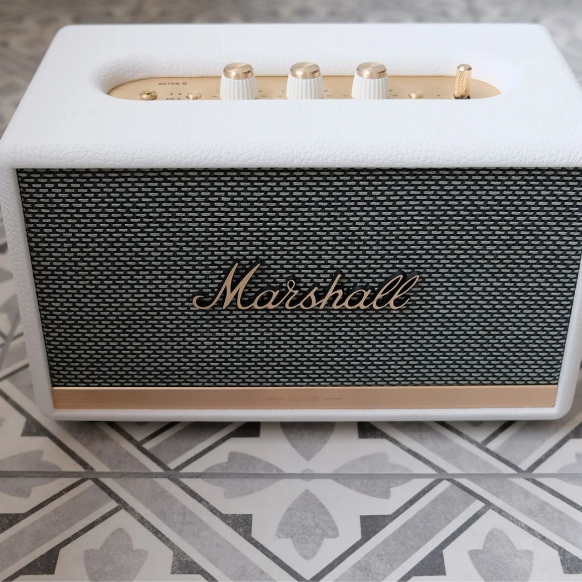 Headphone-Zone-Marshall-Acton-II-BT-White