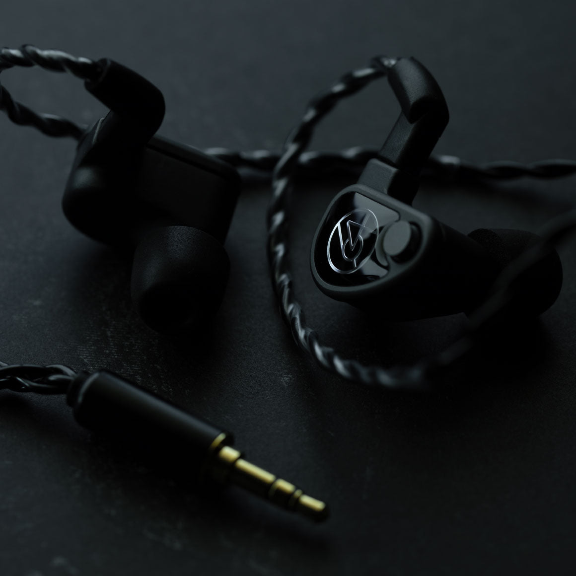 Headphone-Zone-64-Audio-U6t
