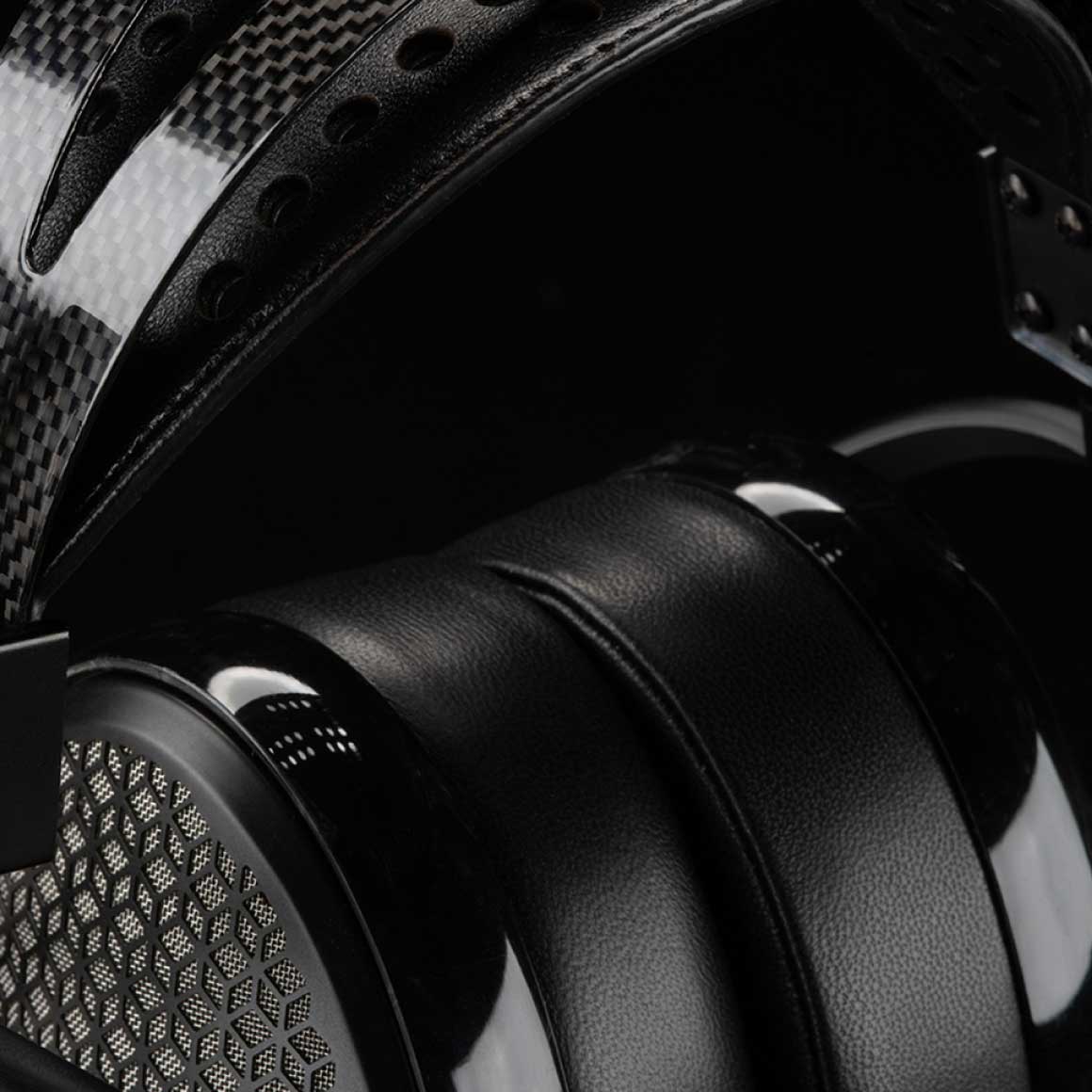 Headphone-Zone-Audeze-CRBN