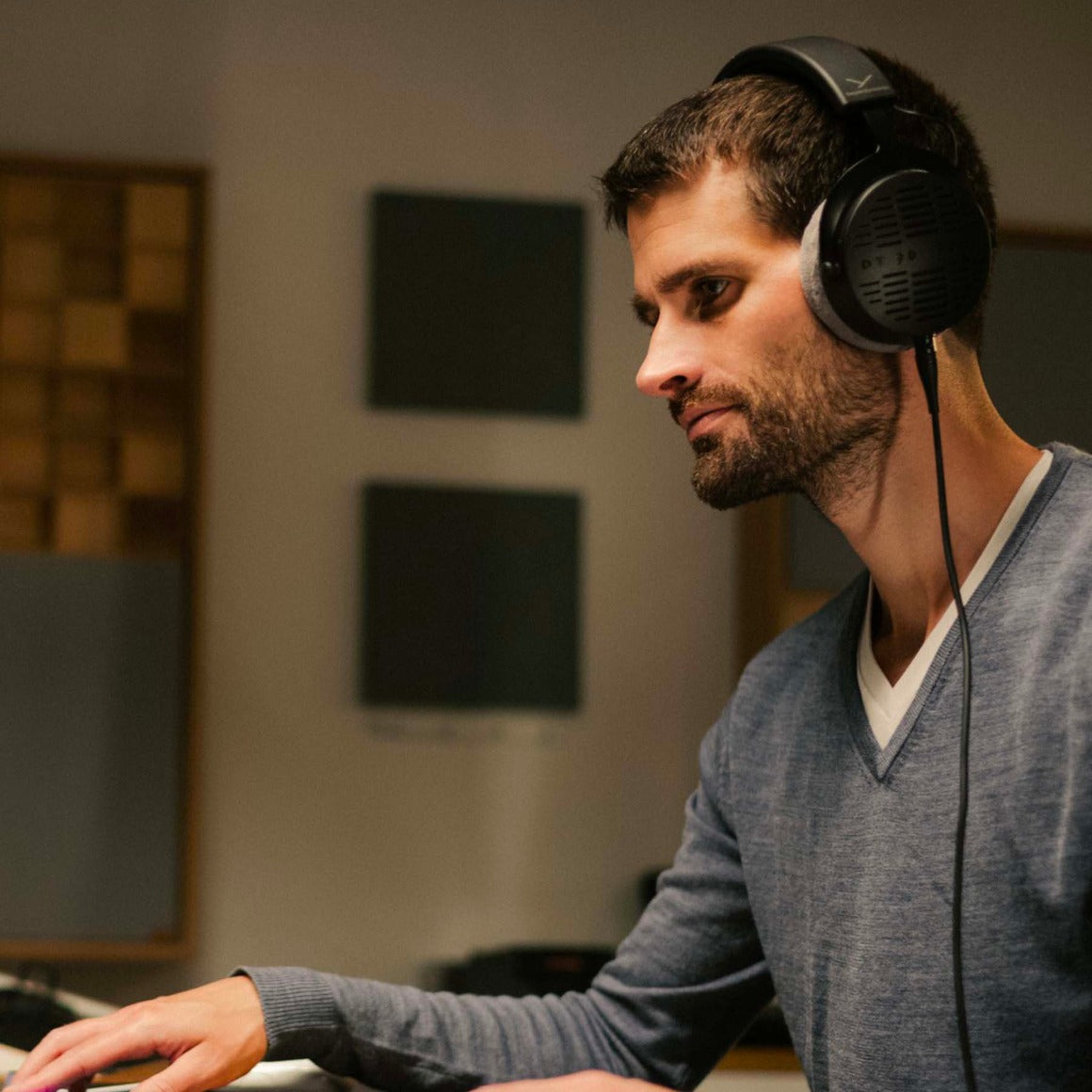 Headphone-Zone-Beyerdynamic-DT-900-PRO-X