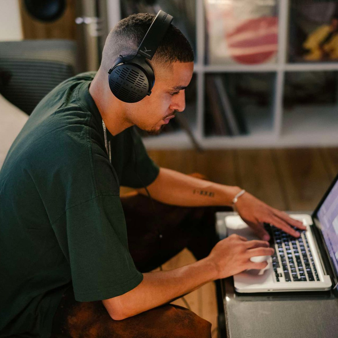 Headphone-Zone-Beyerdynamic-DT-900-PRO-X