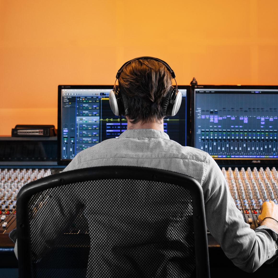 beyerdynamic-dt-880-pro-white-headphone-zone
