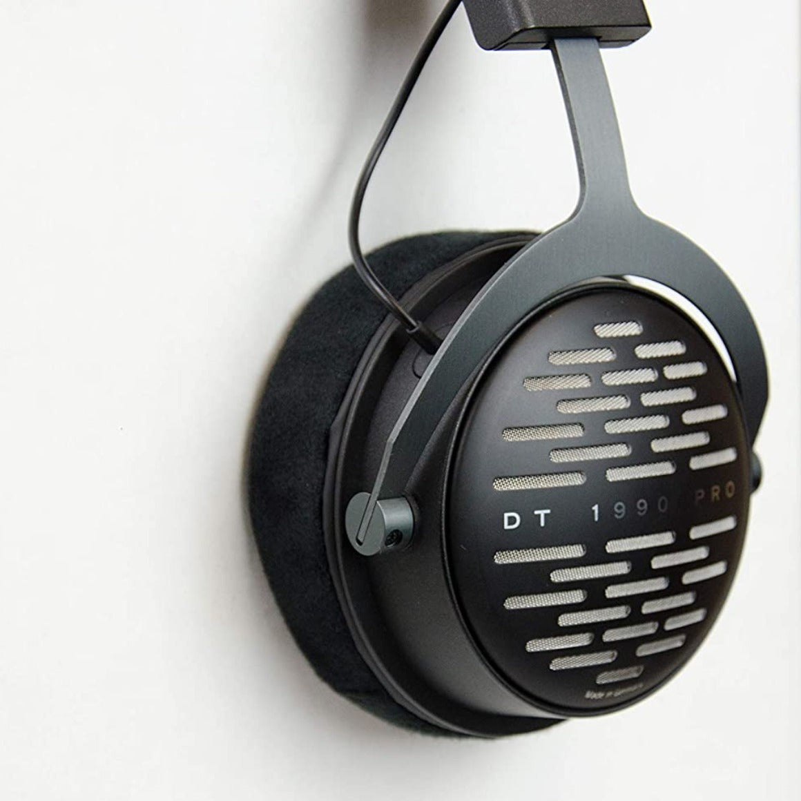 Headphone-Zone-Dekoni-Audio-Earpads-Choice-Suede-Beyerdynamic-DT-Series