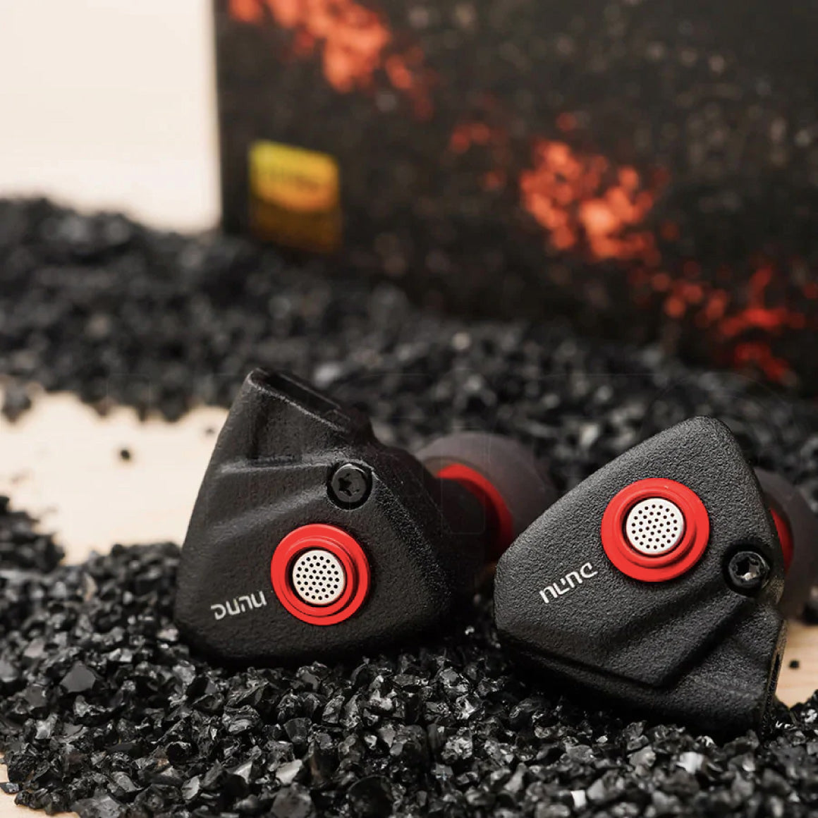 Headphone-Zone-DUNU-TITAN-S