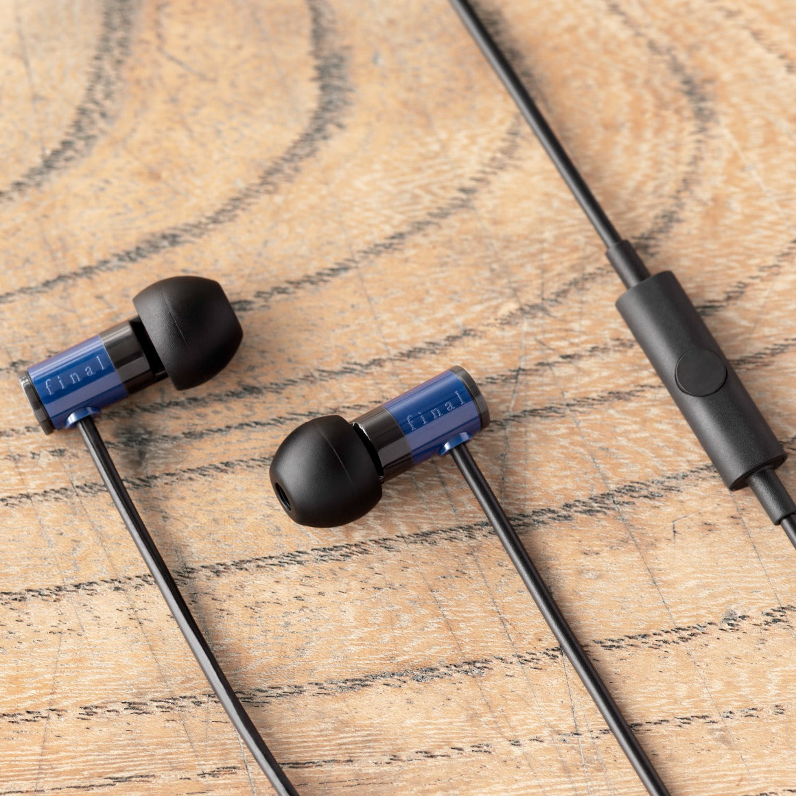 Headphone-Zone-Final-Audio-E1000-Blue-with-Mic