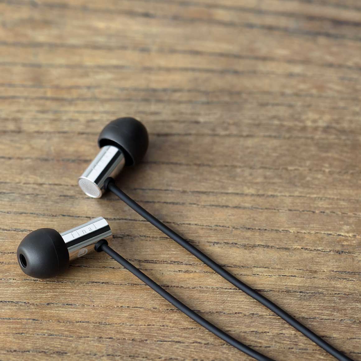 Headphone-Zone-Final-Audio-E3000-With-Mic