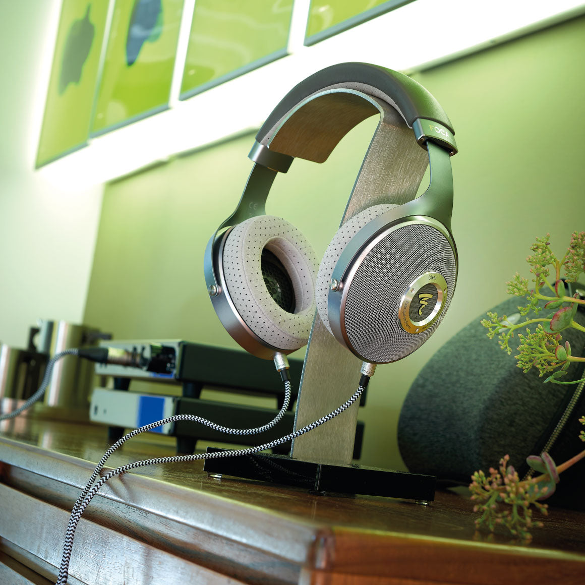 Headphone-Zone-Focal-Clear