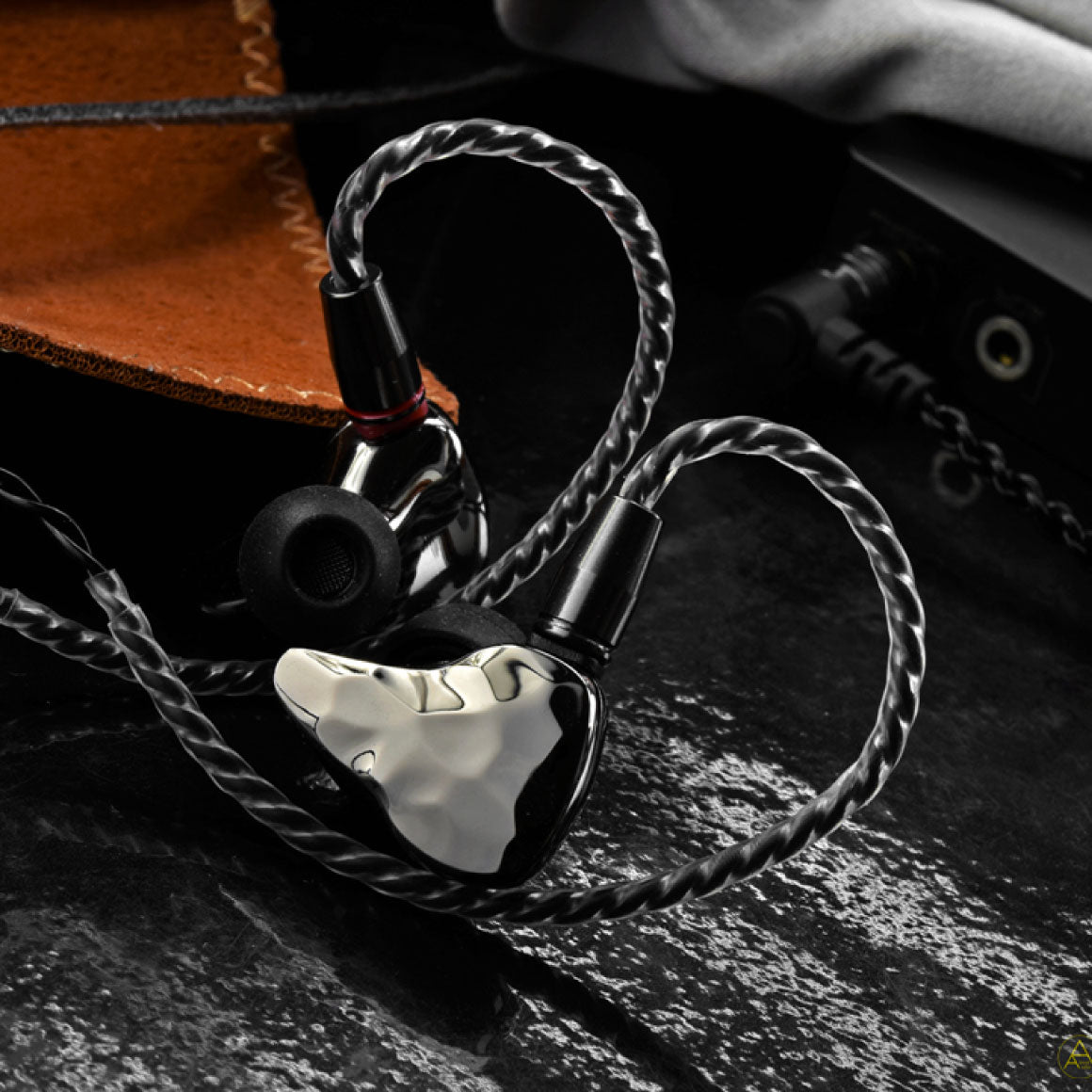 Headphone-Zone-IKKO-OH10