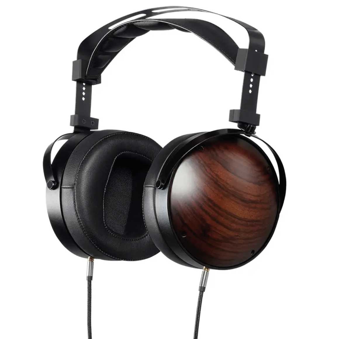 Headphone-Zone-Monolith-M1060C