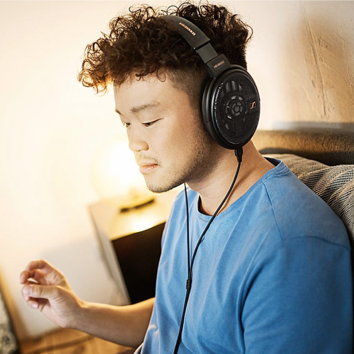 Headphone-Zone-Sennheiser-HD-660S2
