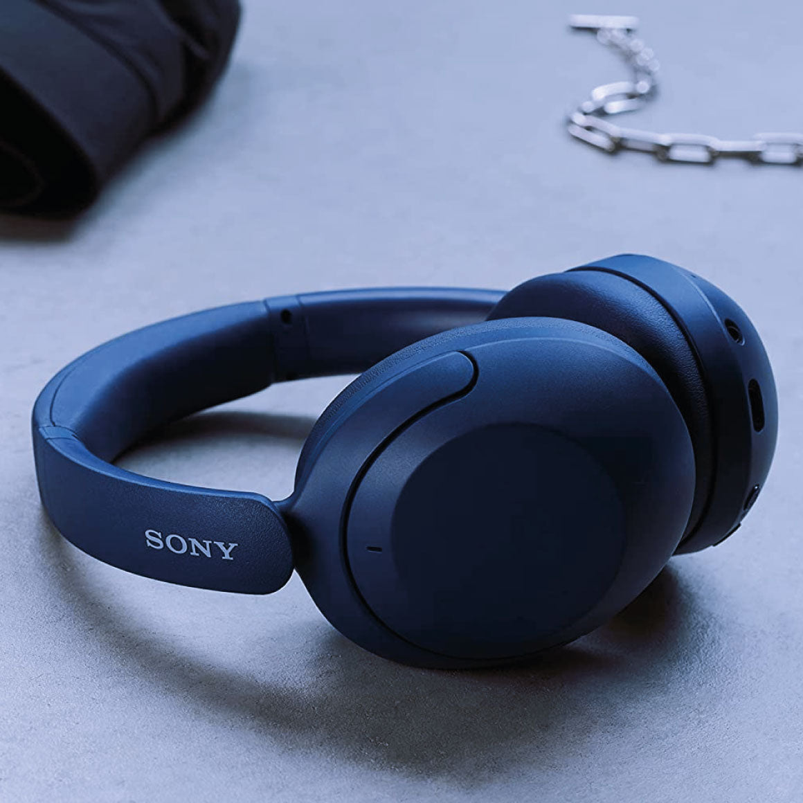 Headphone-Zone-Sony-WH-XB910N-Blue