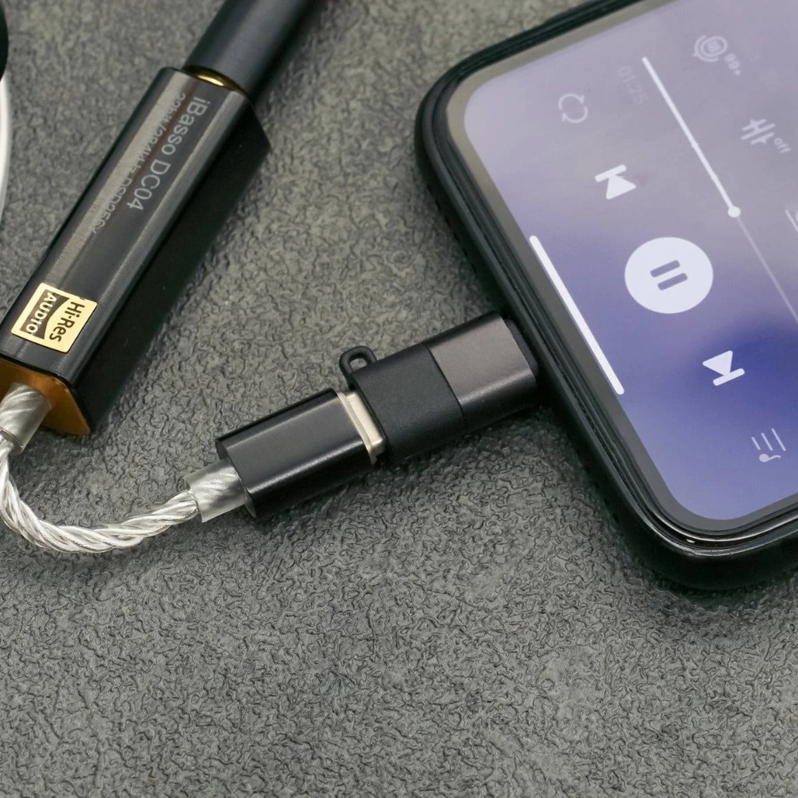 Headphone-zone-Hidizs-LT03-iPhone-OTG-Adapter