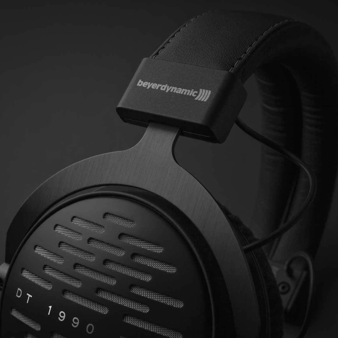 beyerdynamic-dt-1990-pro-headphone-zone