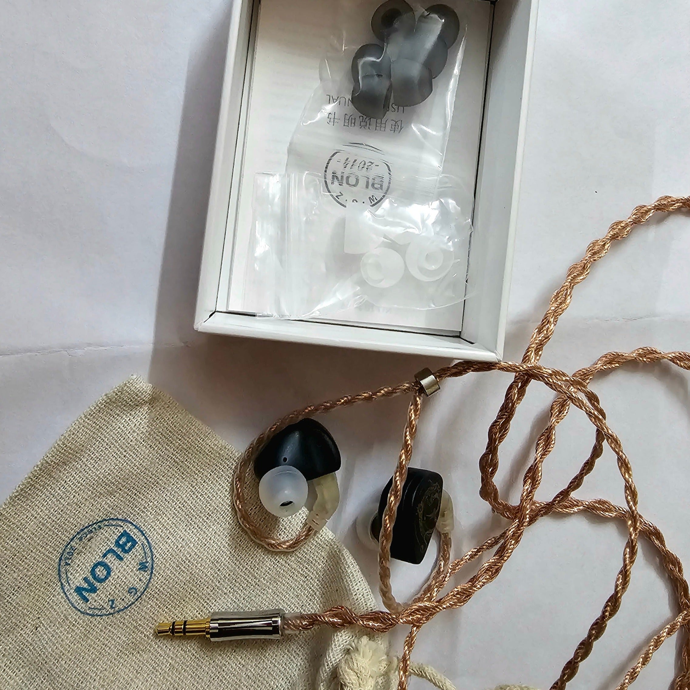 BLON X HBB - Z300 (Without Mic) (Pre-Owned)