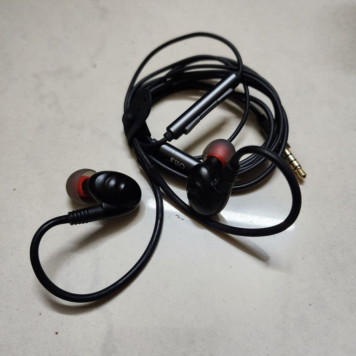 FiiO - F9 (Pre-Owned)