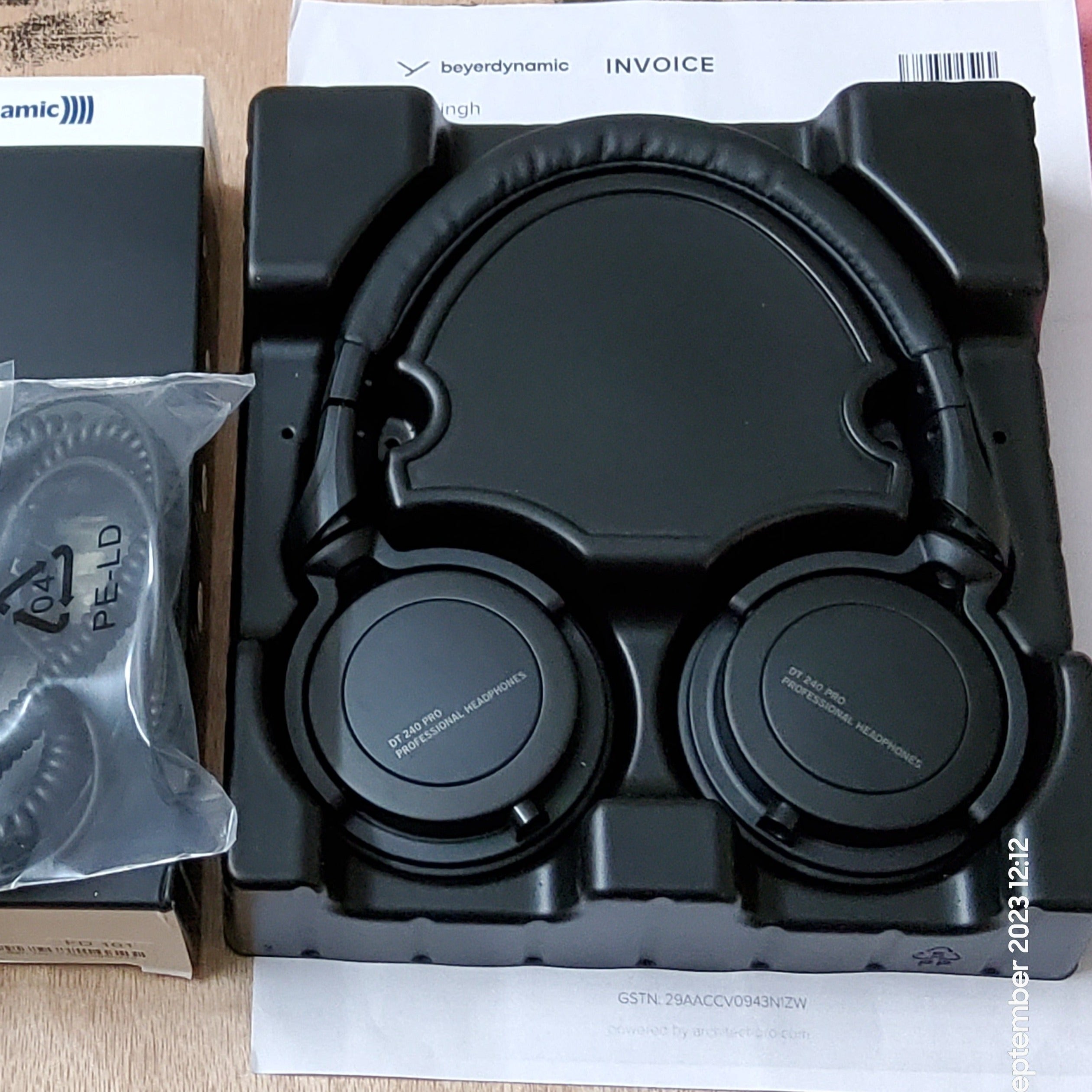 Beyerdynamic - DT 240 Pro (Pre-Owned)