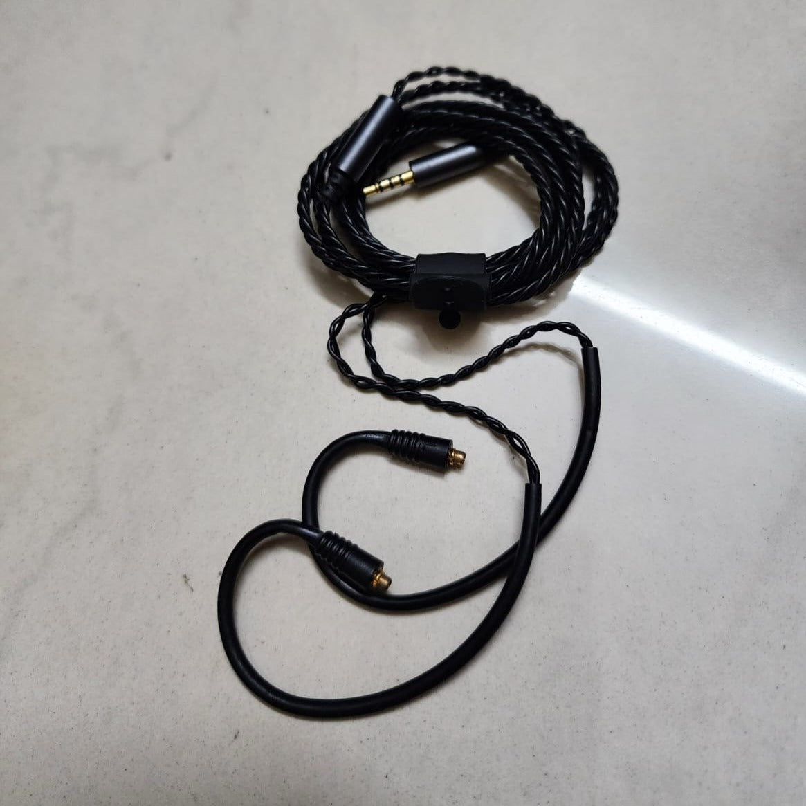 FiiO - F9 (Pre-Owned)